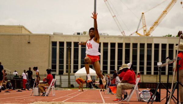 How to Navigate the College Recruiting Process for Athletes