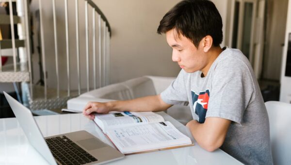 How to Balance Athletic Pursuits with Academic Goals